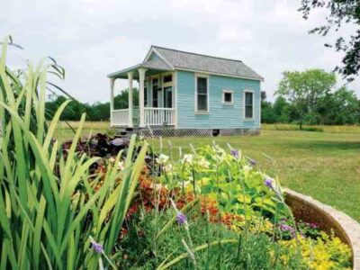 Texas-Style Tiny Houses Image